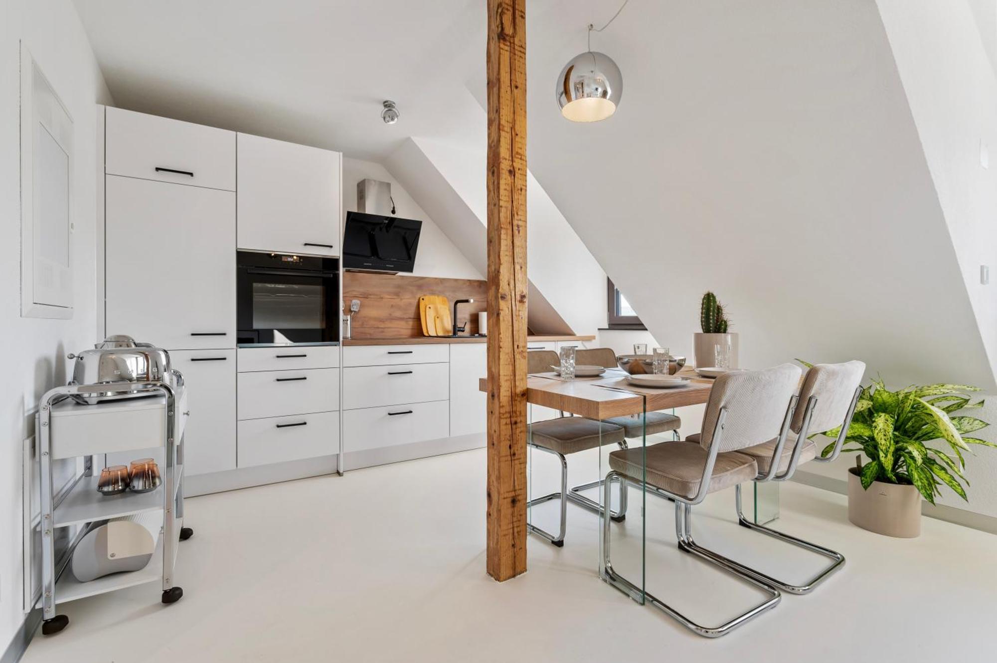 Stuttgart Lux Living - Stilvolles Wohnen Im Zentrum Екстериор снимка
