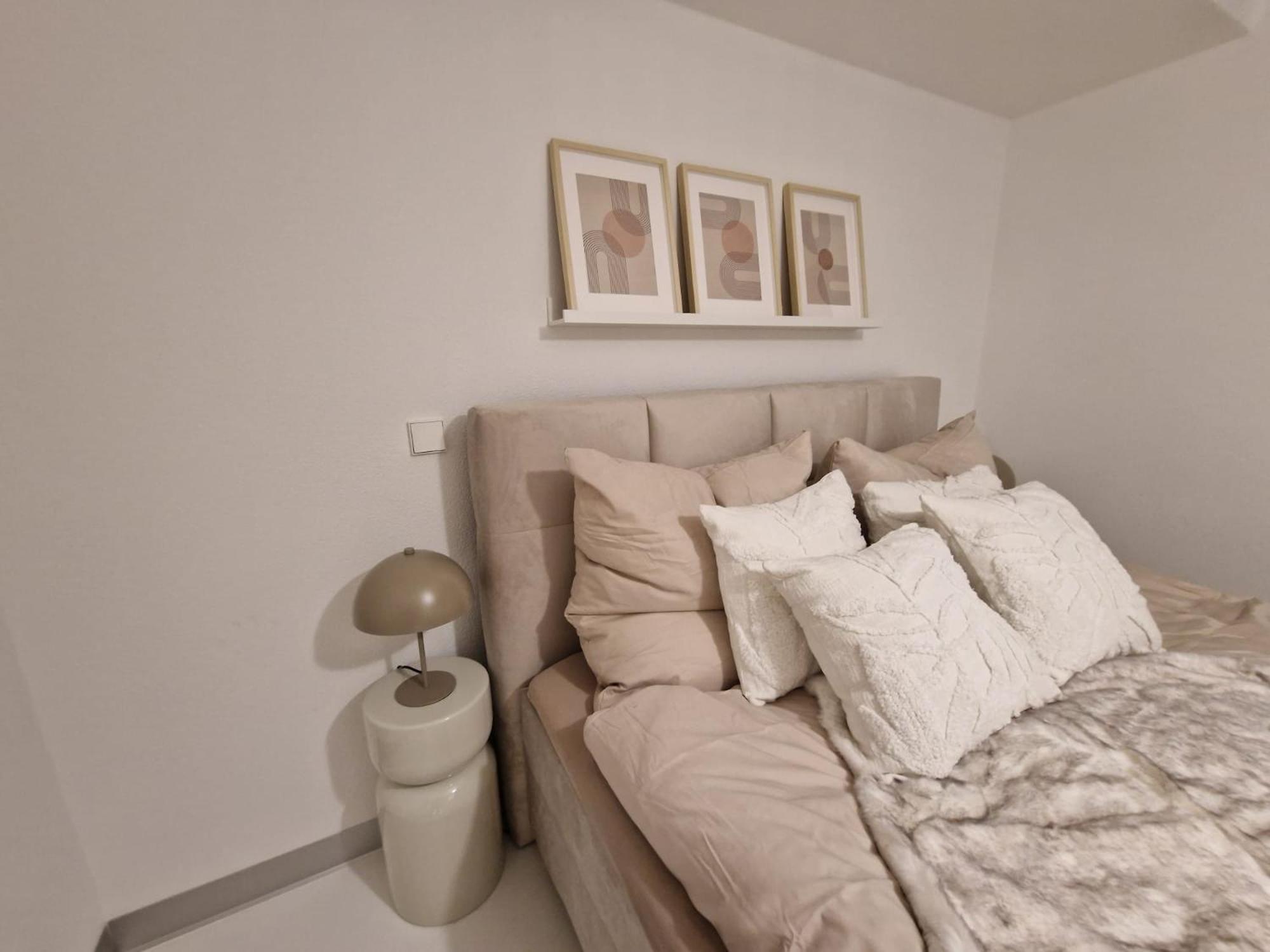 Stuttgart Lux Living - Stilvolles Wohnen Im Zentrum Стая снимка