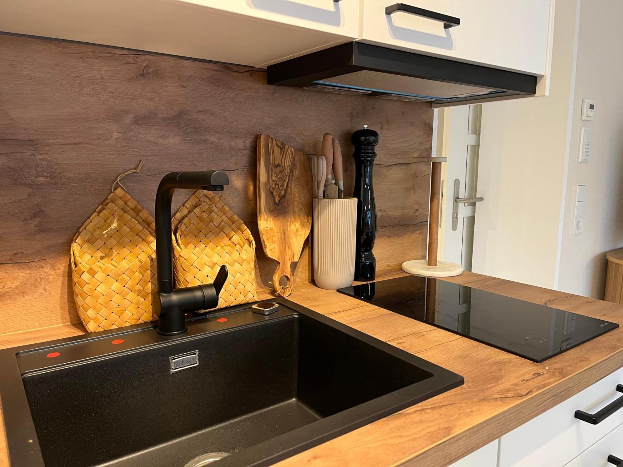 Stuttgart Lux Living - Stilvolles Wohnen Im Zentrum Стая снимка