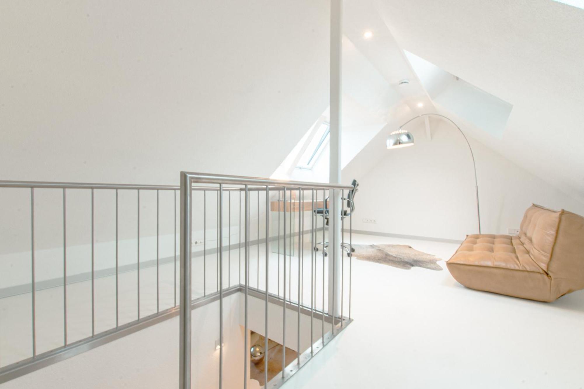 Stuttgart Lux Living - Stilvolles Wohnen Im Zentrum Екстериор снимка