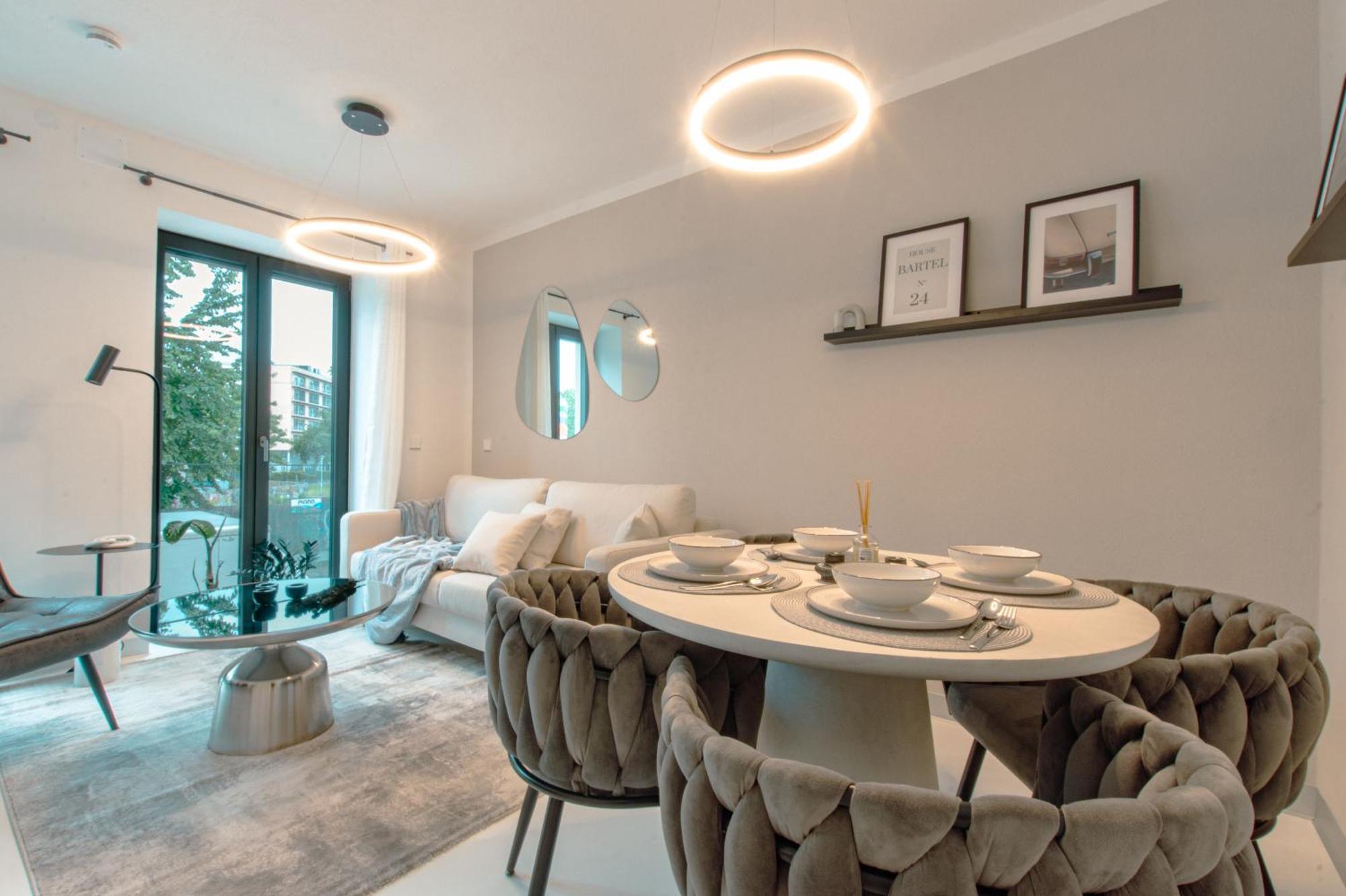 Stuttgart Lux Living - Stilvolles Wohnen Im Zentrum Екстериор снимка